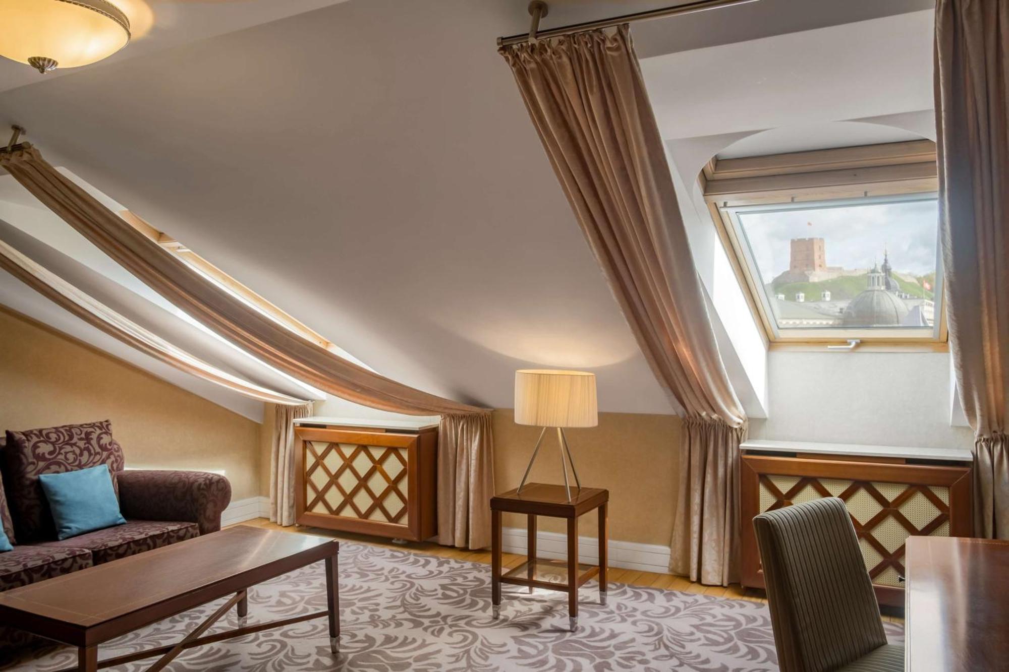 Hotel Grand Vilnius, Curio Collection By Hilton