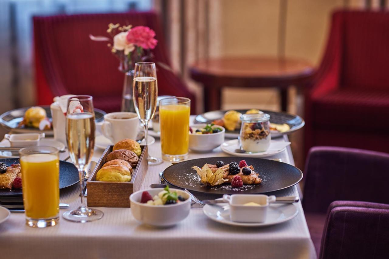 Hotel Grand Vilnius, Curio Collection By Hilton 5*
