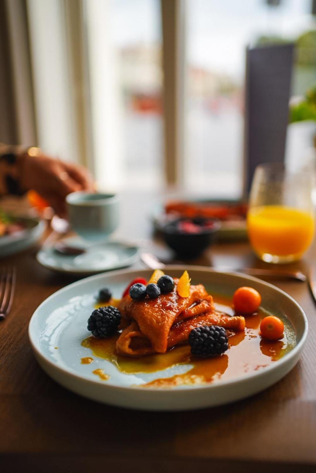 Grand Vilnius, Curio Collection By Hilton 5* Wilna