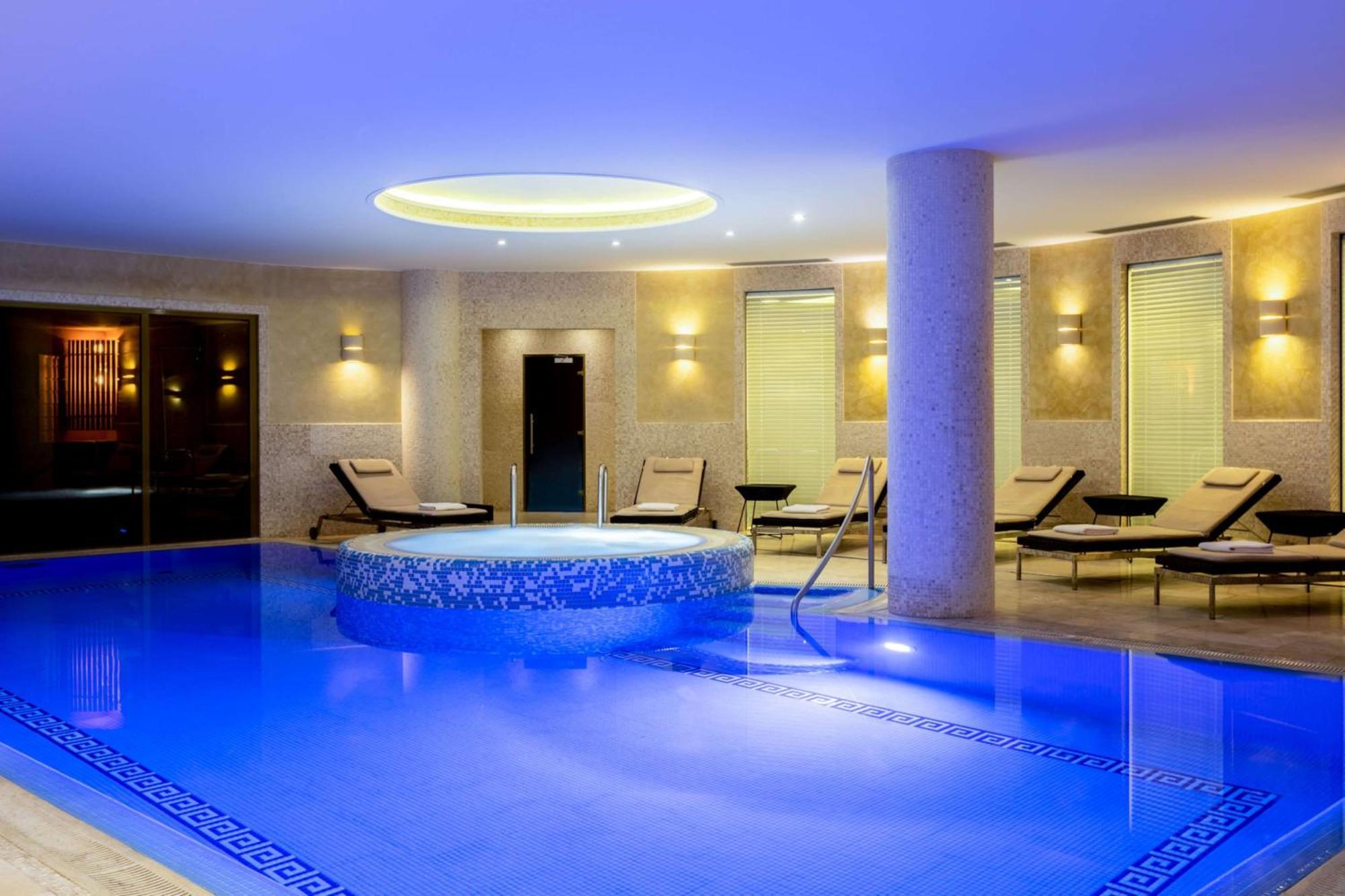 Hotel Grand Vilnius, Curio Collection By Hilton 5*