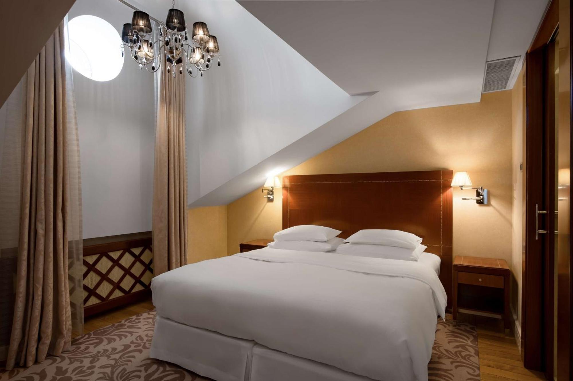 Grand Vilnius, Curio Collection By Hilton Wilna