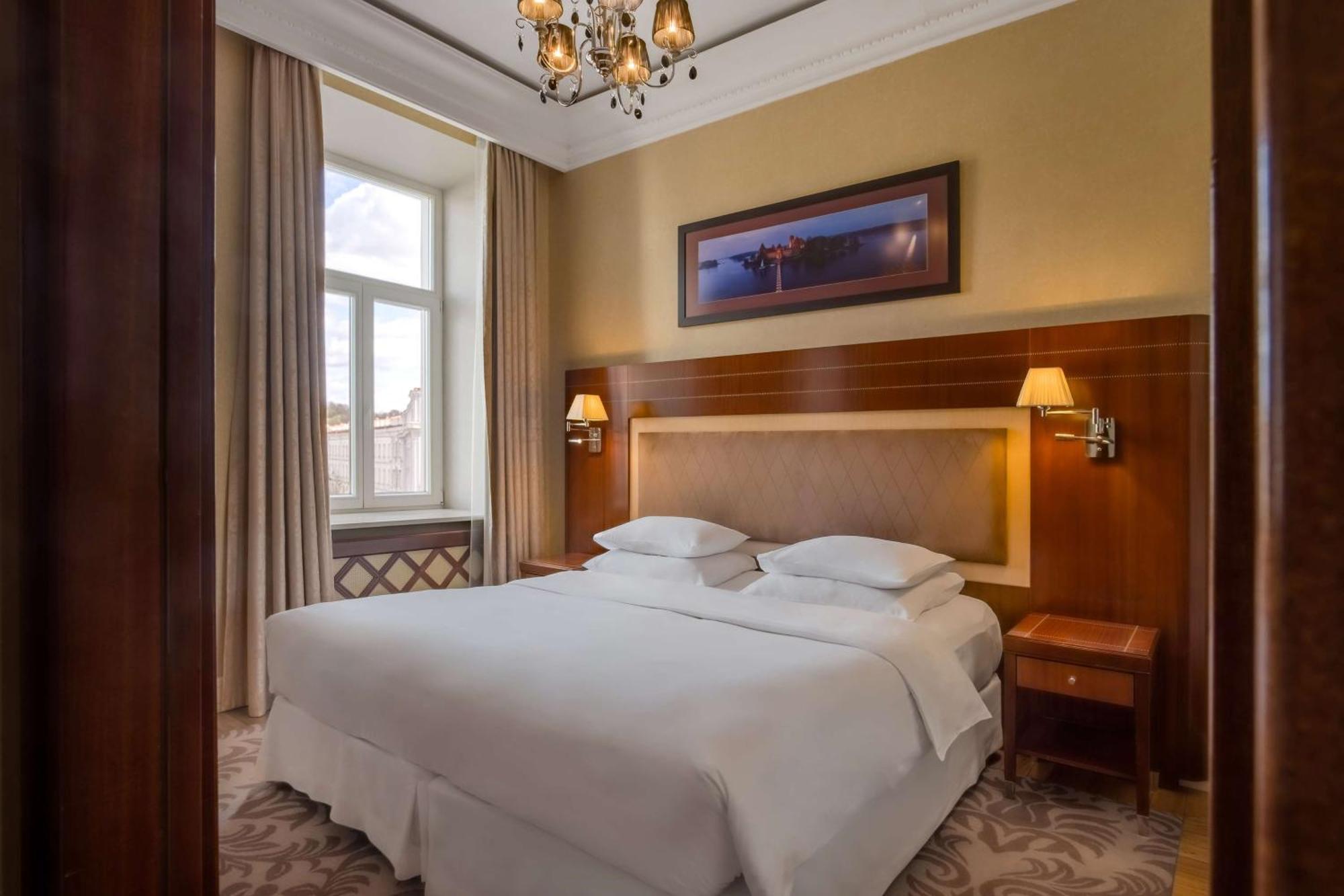 Grand Vilnius, Curio Collection By Hilton Hotel Wilna