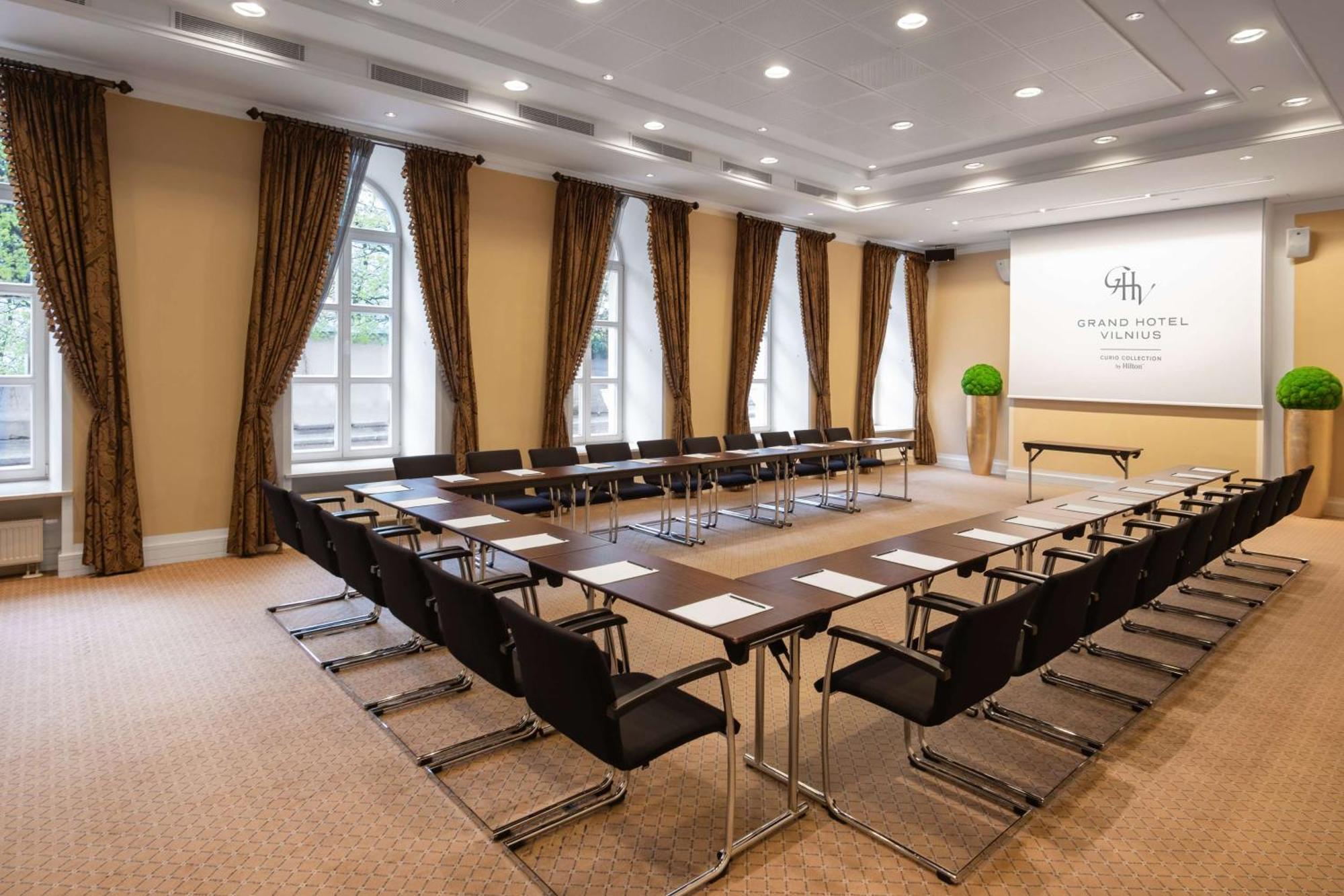 Hotel Grand Vilnius, Curio Collection By Hilton 5*
